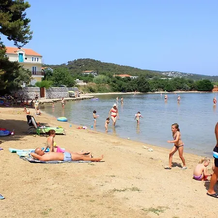 Kraj 8372b Apartman Tkon